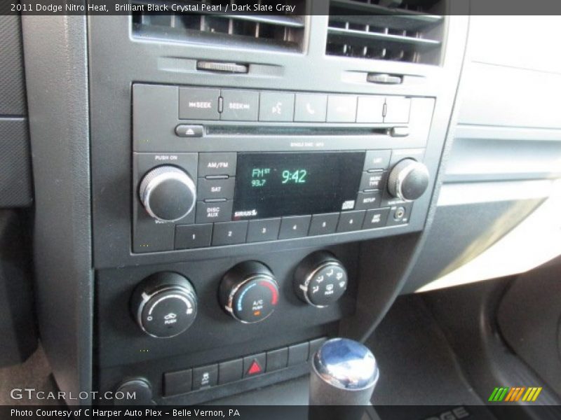 Brilliant Black Crystal Pearl / Dark Slate Gray 2011 Dodge Nitro Heat