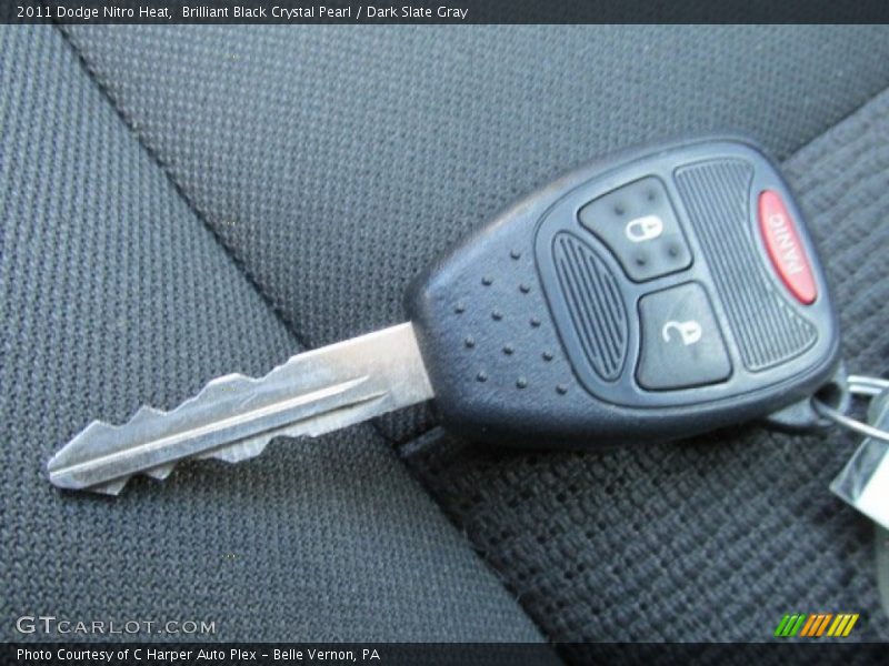 Brilliant Black Crystal Pearl / Dark Slate Gray 2011 Dodge Nitro Heat