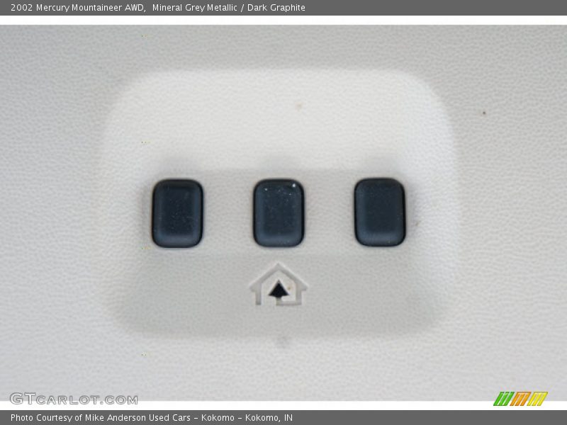 Mineral Grey Metallic / Dark Graphite 2002 Mercury Mountaineer AWD