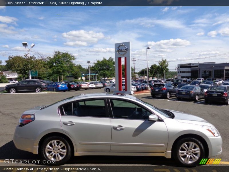 Silver Lightning / Graphite 2009 Nissan Pathfinder SE 4x4