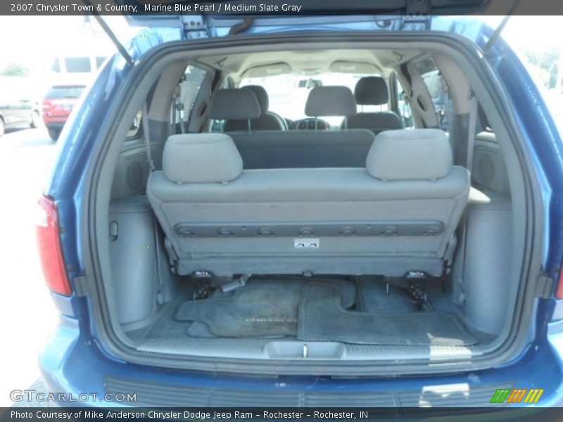  2007 Town & Country  Trunk