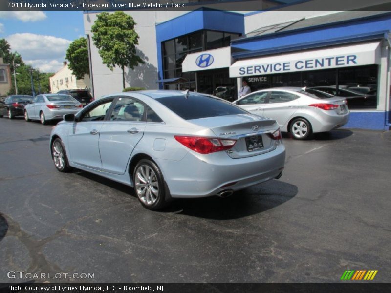Iridescent Silver Blue Metallic / Black 2011 Hyundai Sonata SE