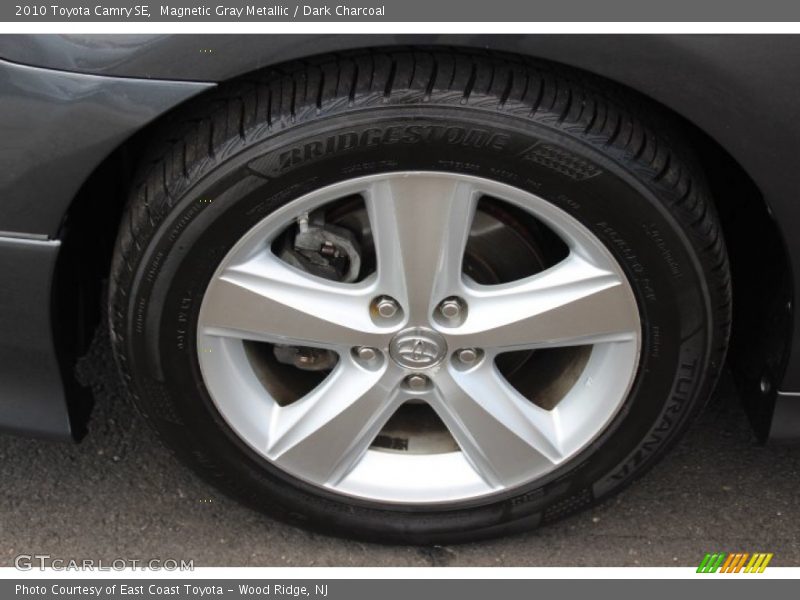 Magnetic Gray Metallic / Dark Charcoal 2010 Toyota Camry SE