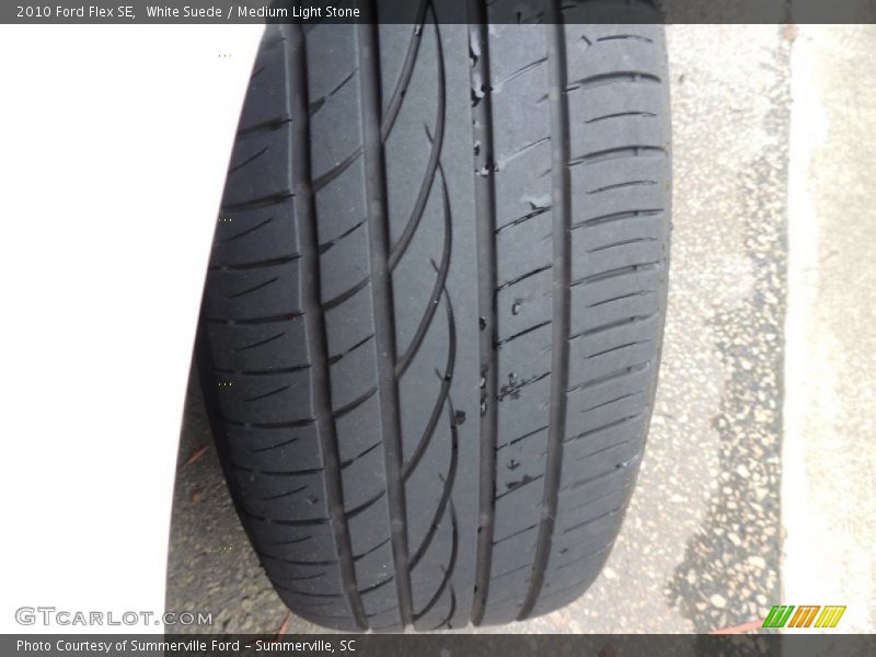 White Suede / Medium Light Stone 2010 Ford Flex SE