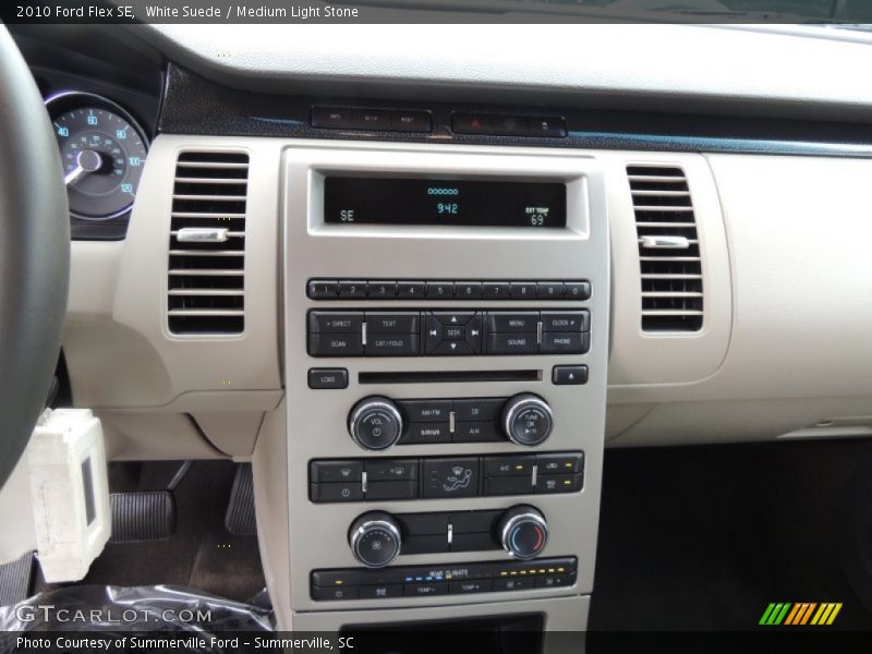 White Suede / Medium Light Stone 2010 Ford Flex SE