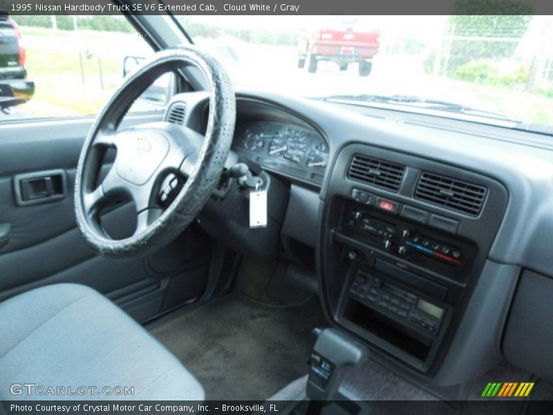 Cloud White / Gray 1995 Nissan Hardbody Truck SE V6 Extended Cab