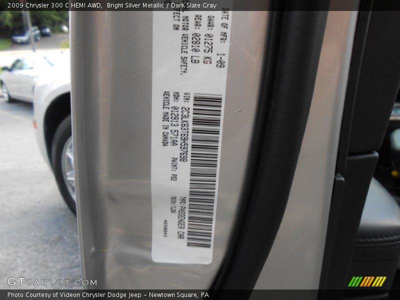 Bright Silver Metallic / Dark Slate Gray 2009 Chrysler 300 C HEMI AWD
