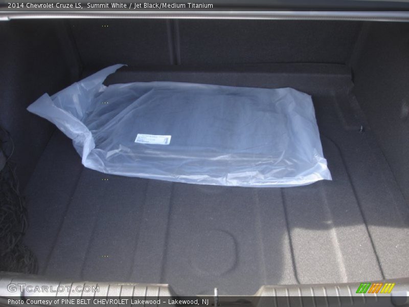 Summit White / Jet Black/Medium Titanium 2014 Chevrolet Cruze LS