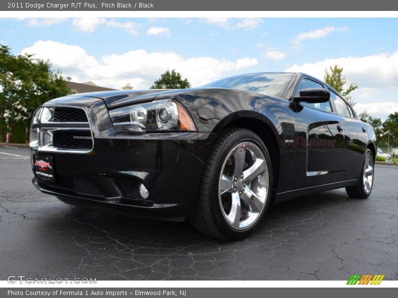 Pitch Black / Black 2011 Dodge Charger R/T Plus