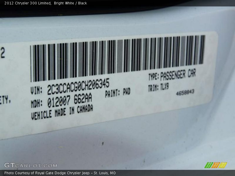Bright White / Black 2012 Chrysler 300 Limited
