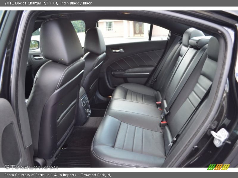 Pitch Black / Black 2011 Dodge Charger R/T Plus