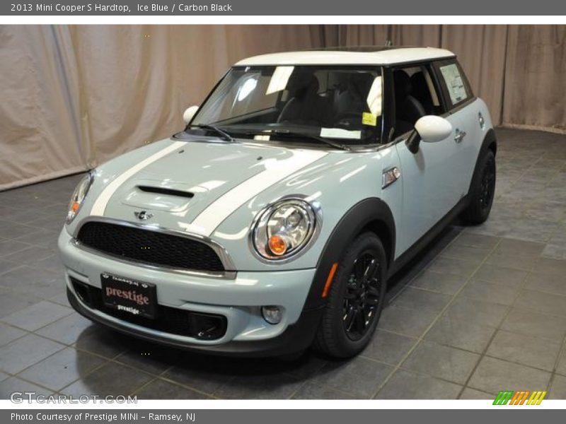 Ice Blue / Carbon Black 2013 Mini Cooper S Hardtop