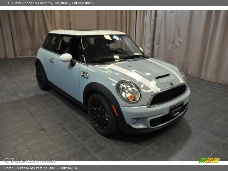Ice Blue / Carbon Black 2013 Mini Cooper S Hardtop