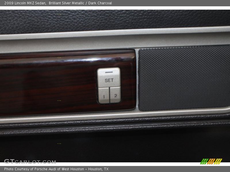 Brilliant Silver Metallic / Dark Charcoal 2009 Lincoln MKZ Sedan