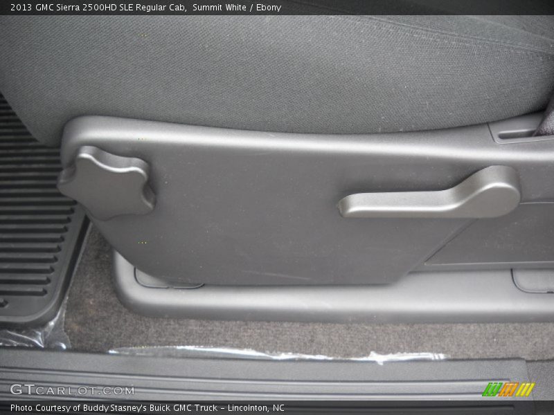 Summit White / Ebony 2013 GMC Sierra 2500HD SLE Regular Cab