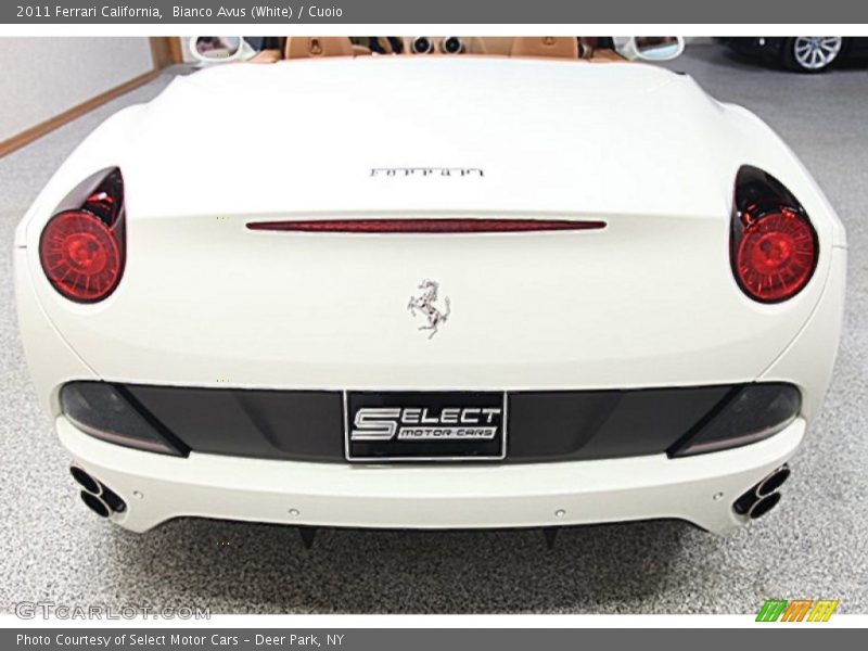 Bianco Avus (White) / Cuoio 2011 Ferrari California