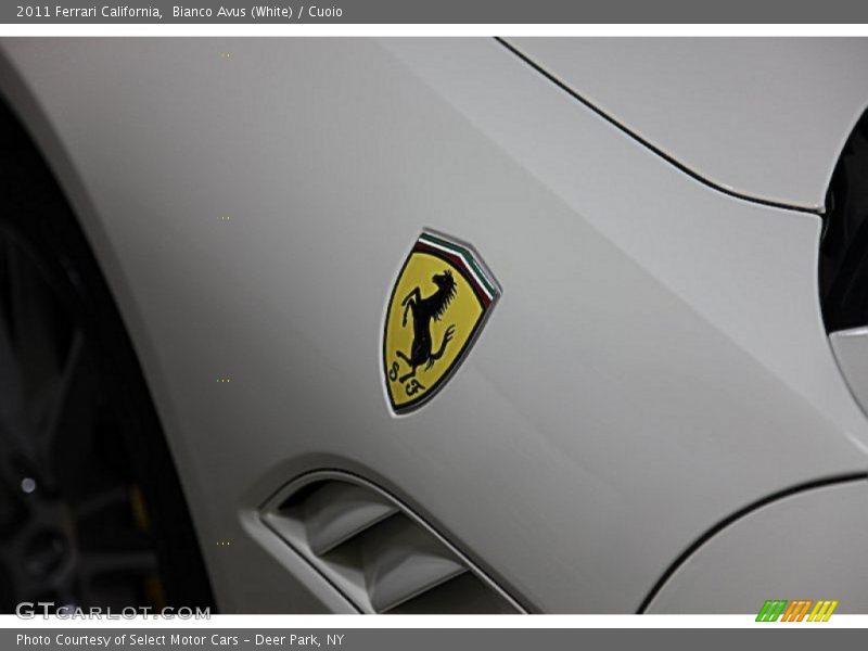 Bianco Avus (White) / Cuoio 2011 Ferrari California