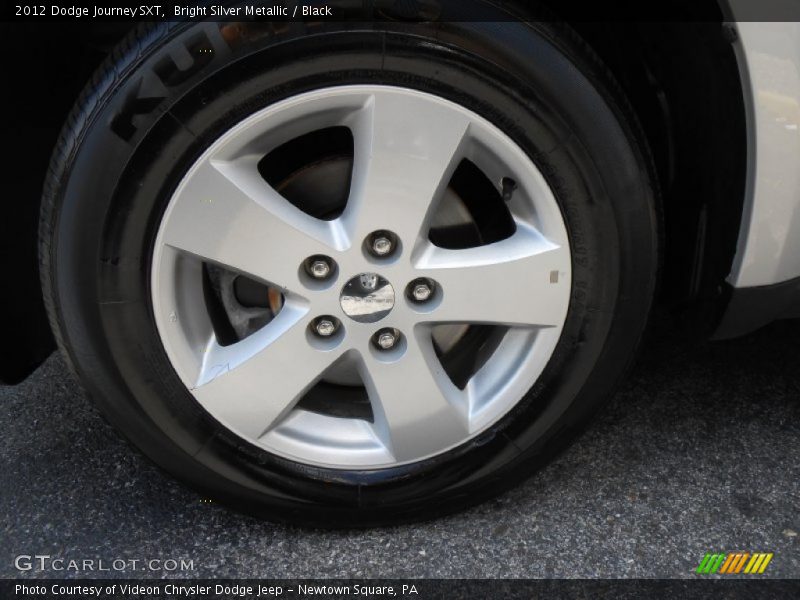 Bright Silver Metallic / Black 2012 Dodge Journey SXT