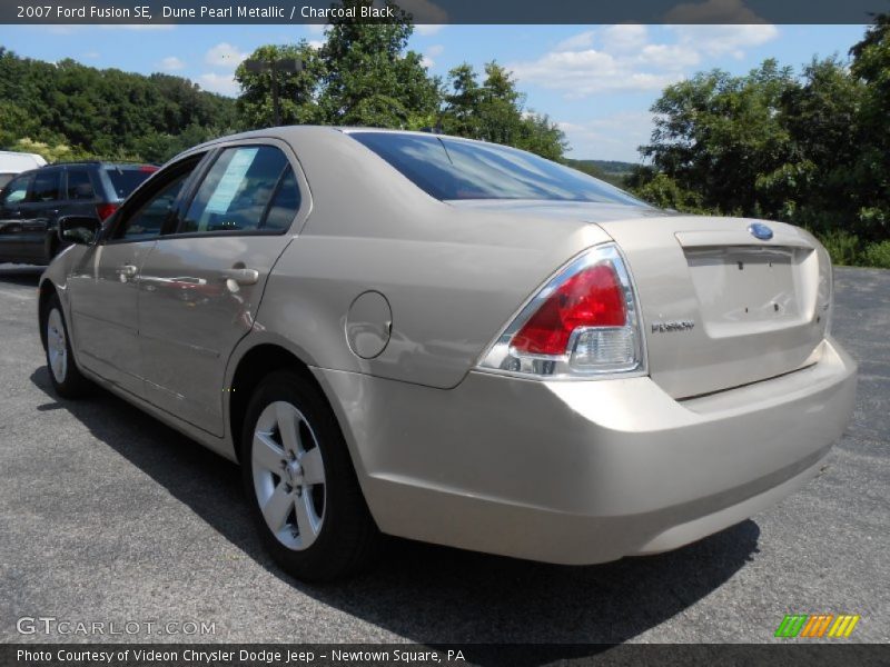 Dune Pearl Metallic / Charcoal Black 2007 Ford Fusion SE