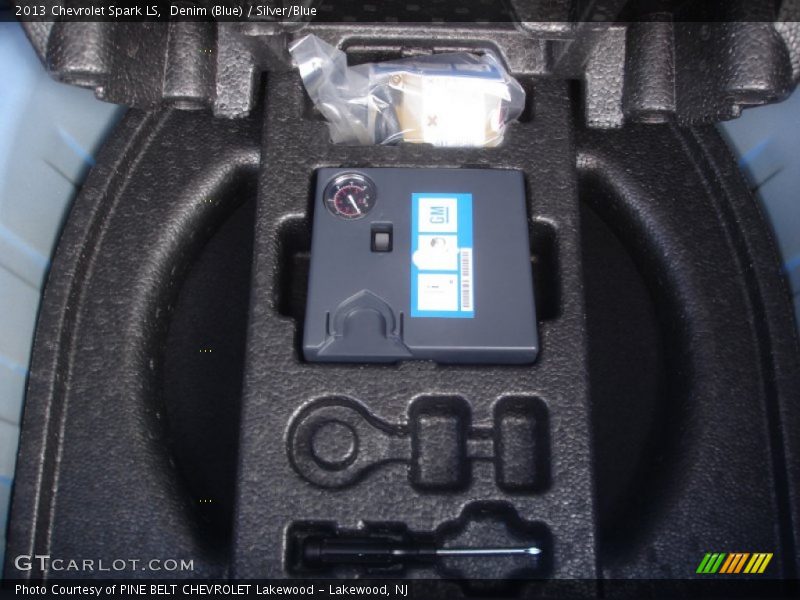 Denim (Blue) / Silver/Blue 2013 Chevrolet Spark LS