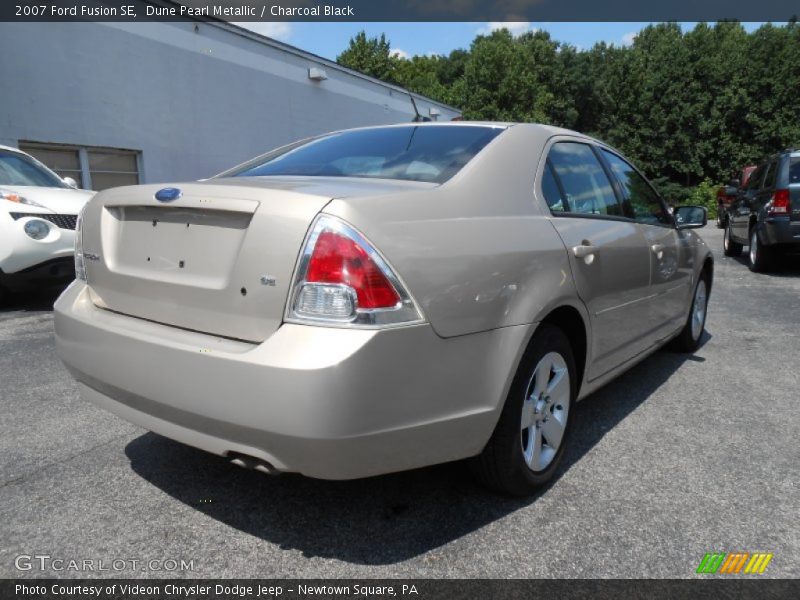 Dune Pearl Metallic / Charcoal Black 2007 Ford Fusion SE