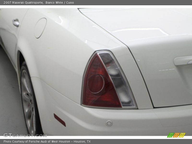 Bianco White / Cuoio 2007 Maserati Quattroporte