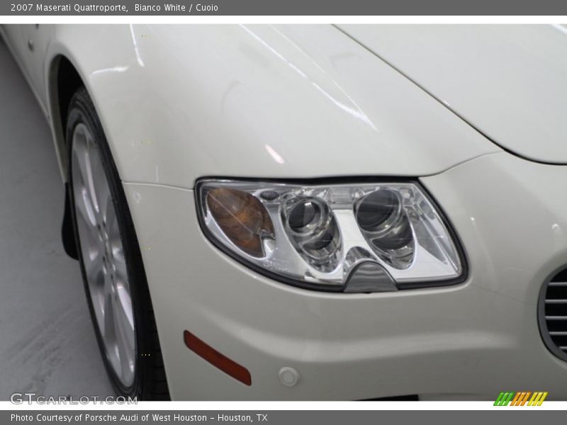Bianco White / Cuoio 2007 Maserati Quattroporte