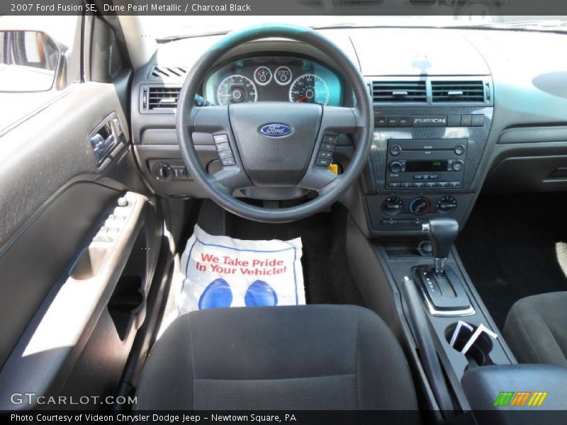 Dune Pearl Metallic / Charcoal Black 2007 Ford Fusion SE