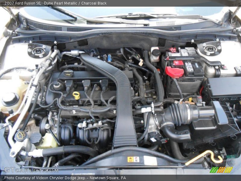 Dune Pearl Metallic / Charcoal Black 2007 Ford Fusion SE