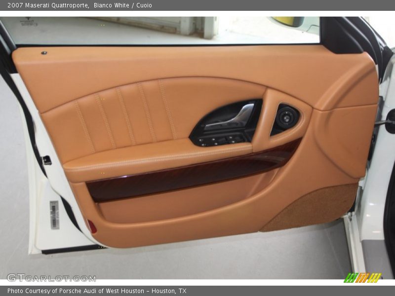 Bianco White / Cuoio 2007 Maserati Quattroporte