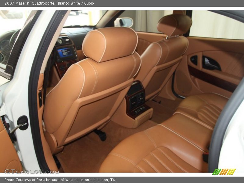 Bianco White / Cuoio 2007 Maserati Quattroporte