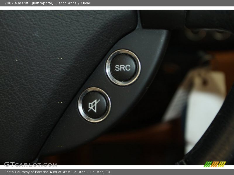Bianco White / Cuoio 2007 Maserati Quattroporte