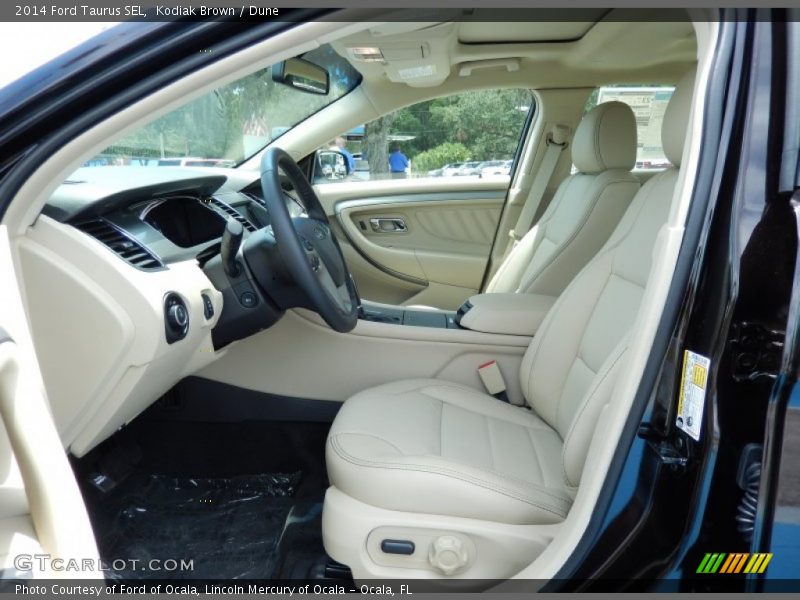 Front Seat of 2014 Taurus SEL