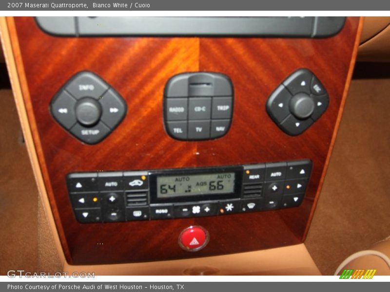 Bianco White / Cuoio 2007 Maserati Quattroporte