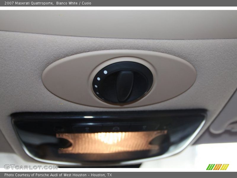 Bianco White / Cuoio 2007 Maserati Quattroporte