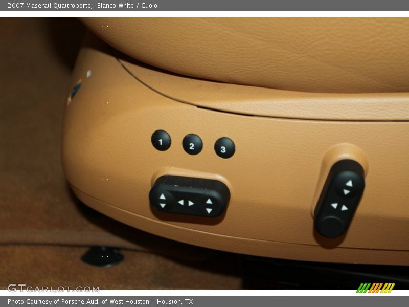 Bianco White / Cuoio 2007 Maserati Quattroporte