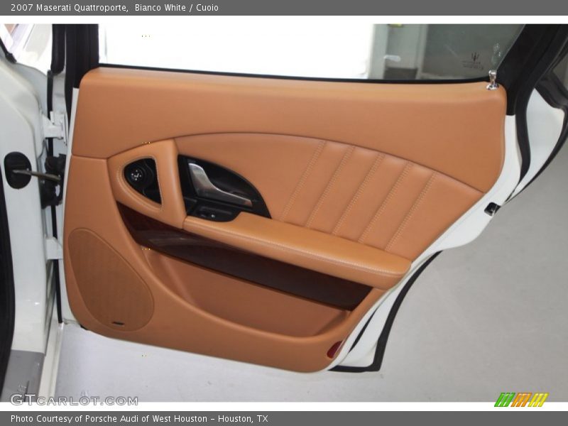 Bianco White / Cuoio 2007 Maserati Quattroporte
