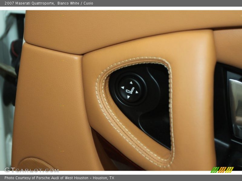 Bianco White / Cuoio 2007 Maserati Quattroporte