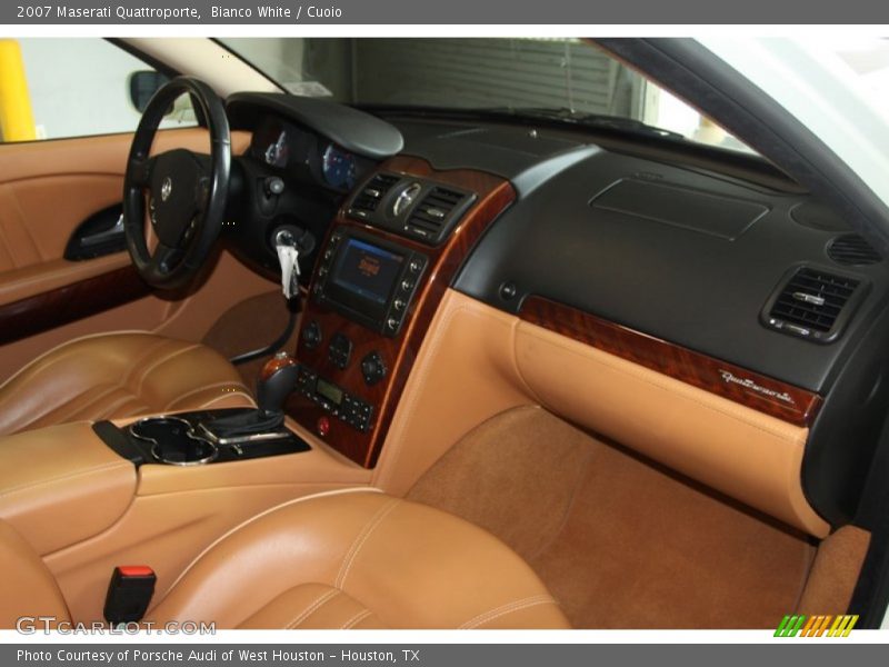 Bianco White / Cuoio 2007 Maserati Quattroporte