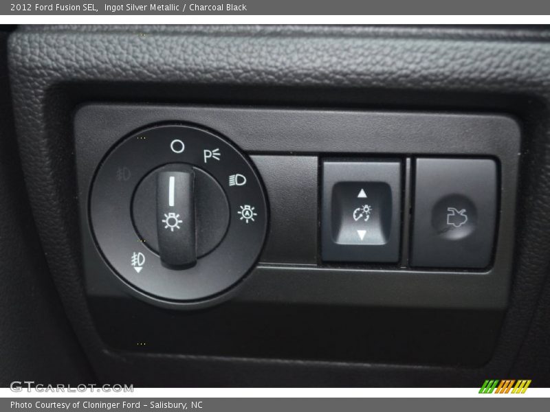 Ingot Silver Metallic / Charcoal Black 2012 Ford Fusion SEL