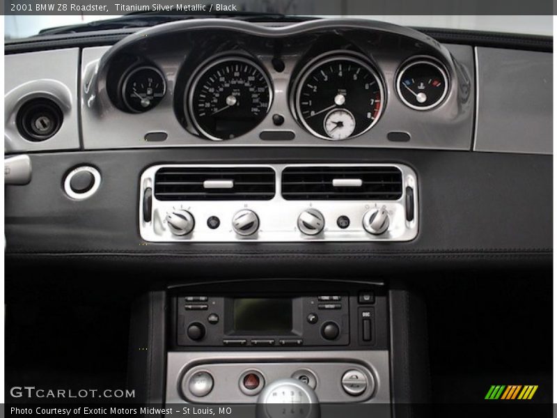 Controls of 2001 Z8 Roadster