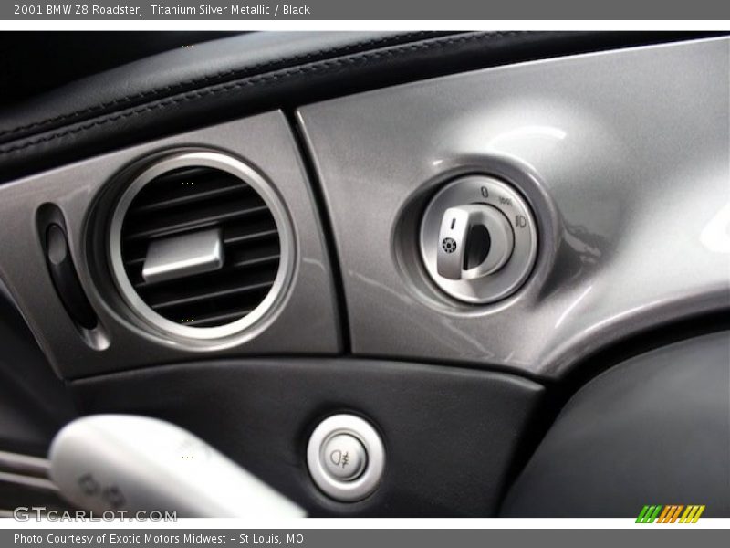 Controls of 2001 Z8 Roadster