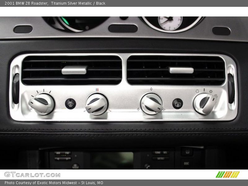 Controls of 2001 Z8 Roadster