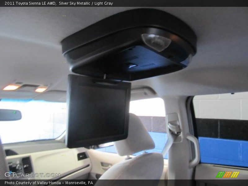 Silver Sky Metallic / Light Gray 2011 Toyota Sienna LE AWD