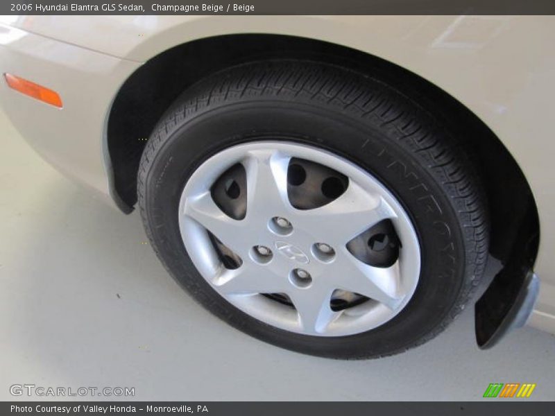 Champagne Beige / Beige 2006 Hyundai Elantra GLS Sedan
