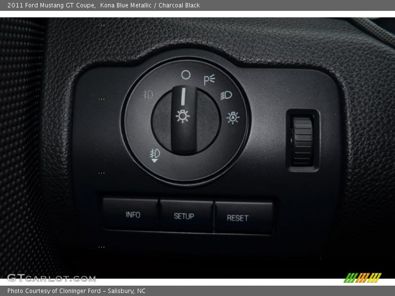 Kona Blue Metallic / Charcoal Black 2011 Ford Mustang GT Coupe