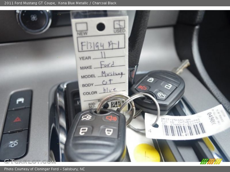 Kona Blue Metallic / Charcoal Black 2011 Ford Mustang GT Coupe