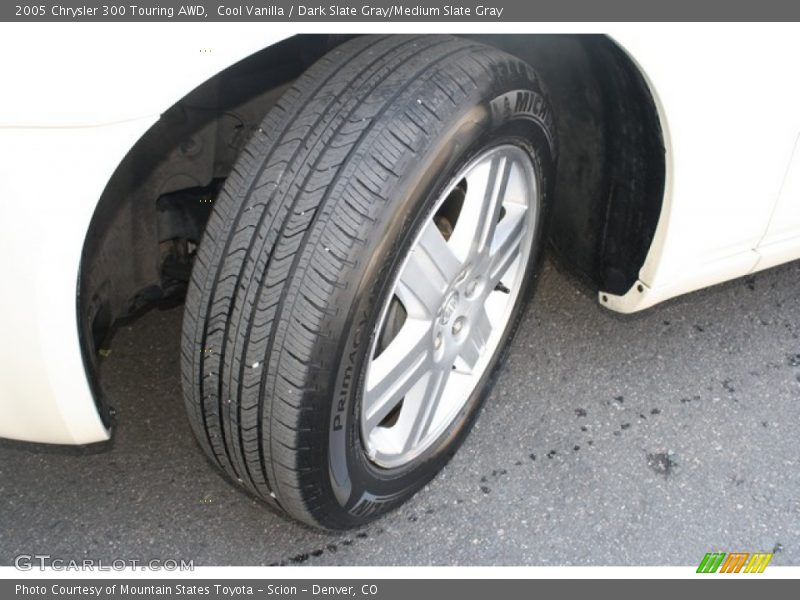  2005 300 Touring AWD Wheel