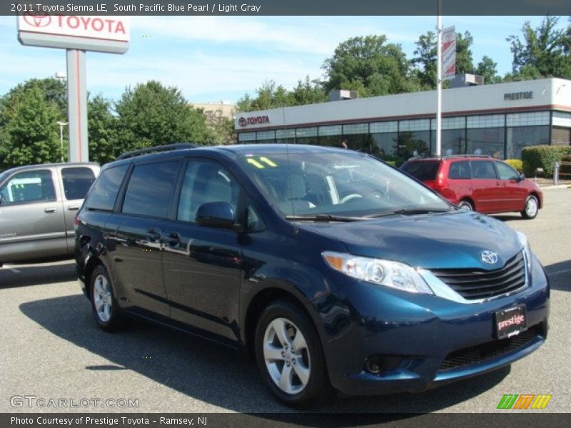 South Pacific Blue Pearl / Light Gray 2011 Toyota Sienna LE