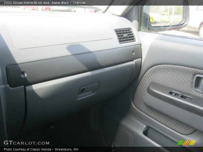 Super Black / Charcoal 2003 Nissan Xterra SE V6 4x4